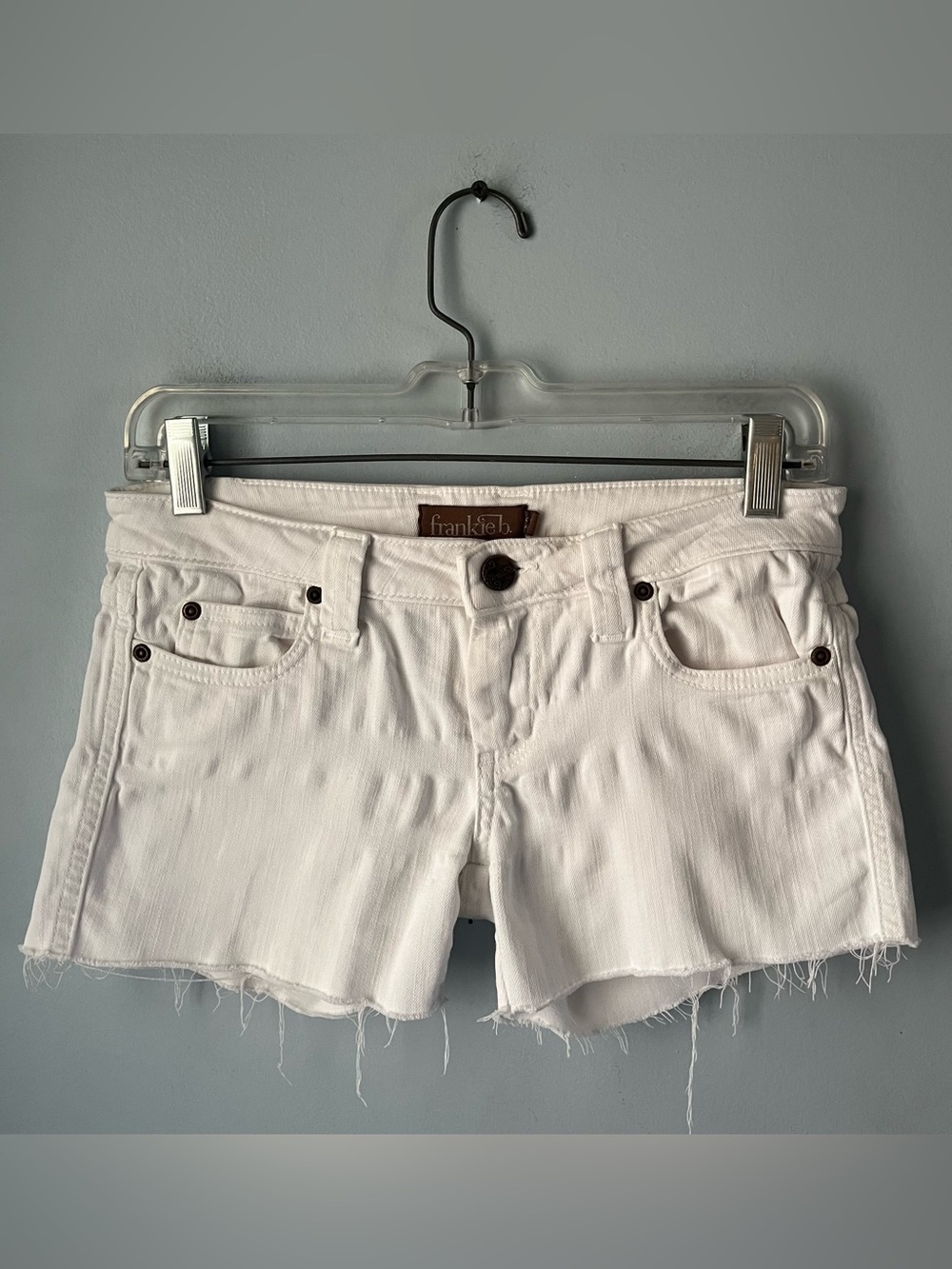 Frankie B. White Denim Low Rise Studded Pockets Y2K Mini Shorts Size 25